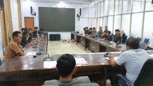 Demonstran Desak Kominfo Kolaka Utara Bubarkan Forum Komentar yang Diduga Sebar Hoaks 5