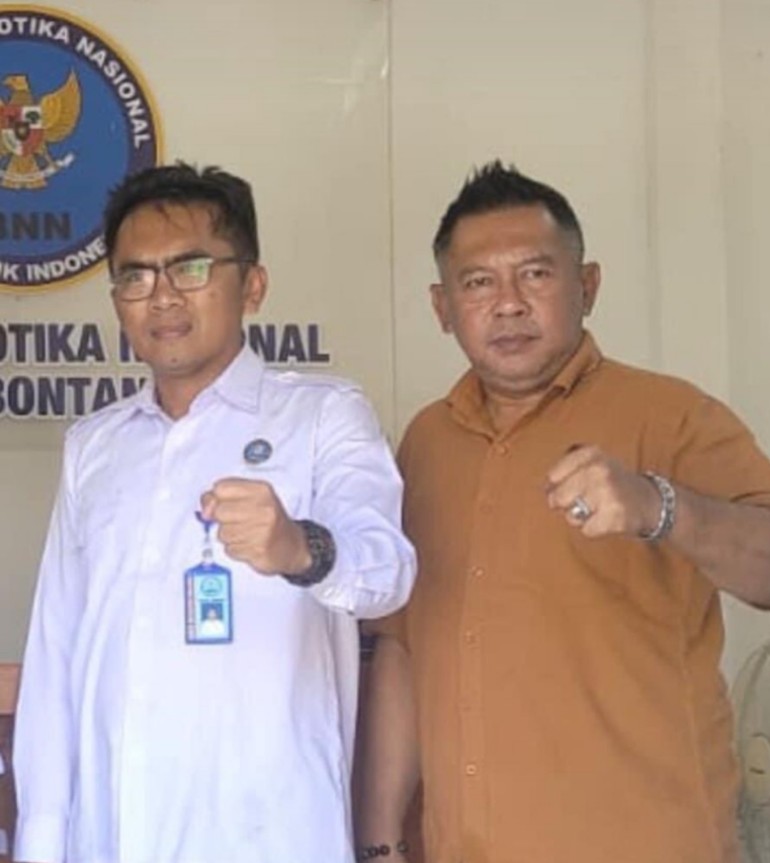 Eko Satrya, Ketua DPC MASATA Kota Bontang bersama Kepala BNN Kota Bontang, Lulyana Rahmadani, S.Pd, M.Tr.AP